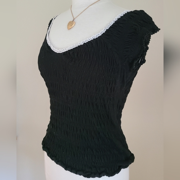 MAJORA Black Top - Picture 6 of 7